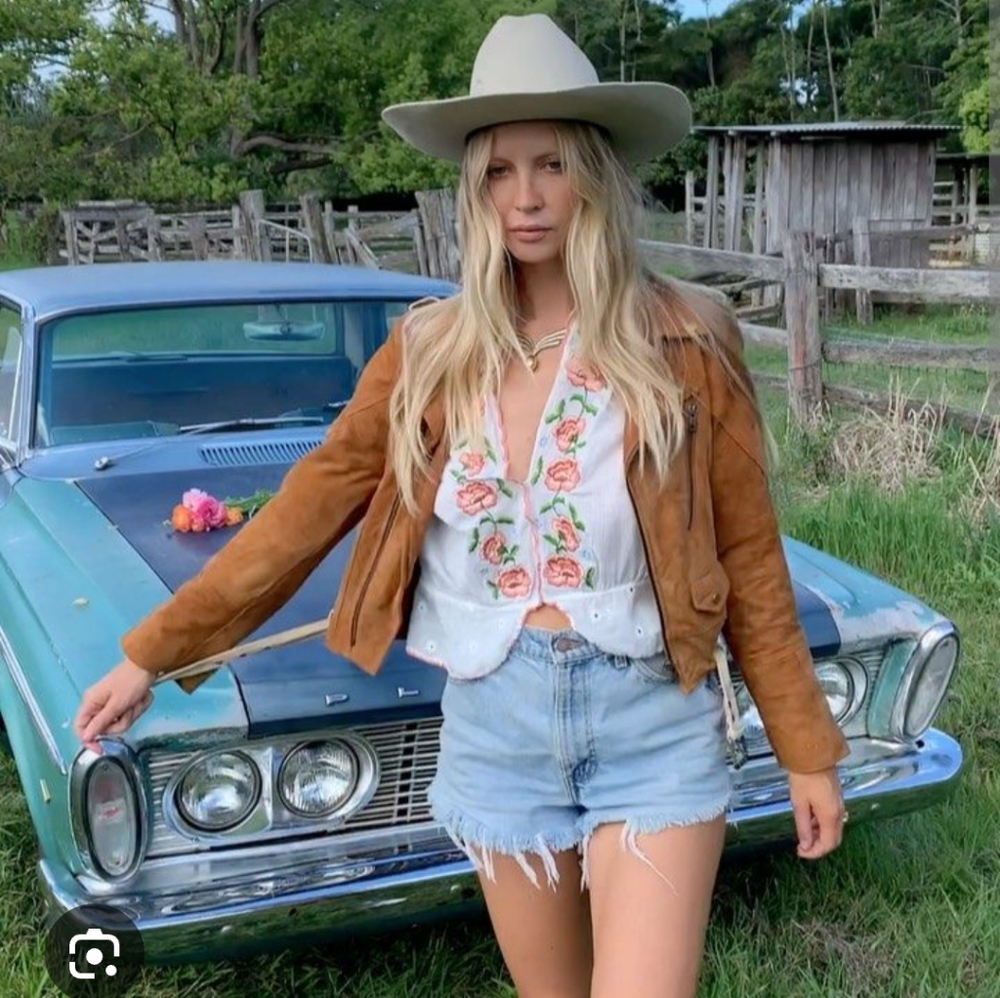 Chasing Unicorns lone 🌟 star jacket M